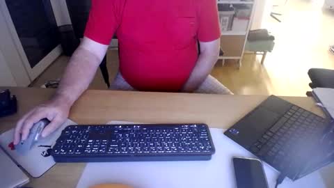 iandy12 online show from 10.15.25