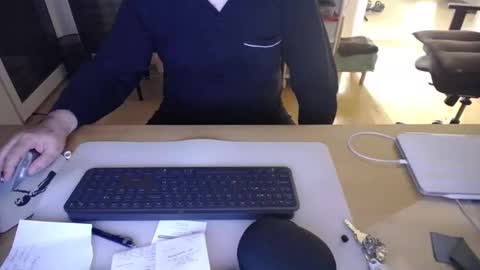 iandy12 online show from 04.19.26