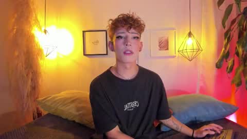 ian  online show from 10.10.25