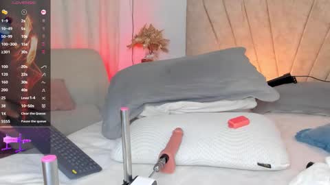 Snapshot of ibaby_crazy chatting on 10.10.25 ibaby_crazy online show from 10.10.25