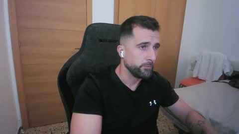 iberian_macho online show from 10.11.25