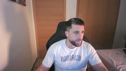 iberian_macho online show from 12.21.25