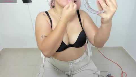 Snapshot of ibeth_diaz chatting on 11.26.25 ibeth_diaz online show from 11.26.25