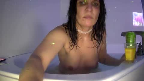 Snapshot of icarley8338 chatting on 02.18.26 icarley8338 online show from 02.18.26