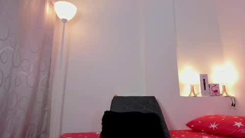 Snapshot of ice_grace chatting on 03.04.25 ice online show from 03.04.25