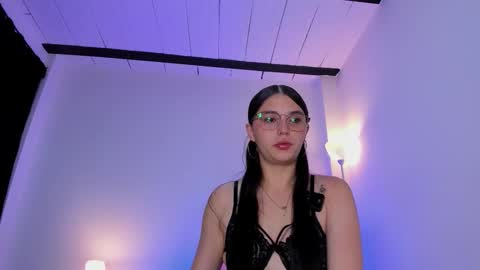 Snapshot of ice_grace chatting on 10.18.25 ice online show from 10.18.25