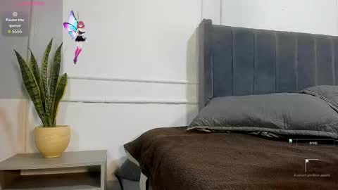 Snapshot of ice_princess__ chatting on 09.09.25 Crystall online show from 09.09.25