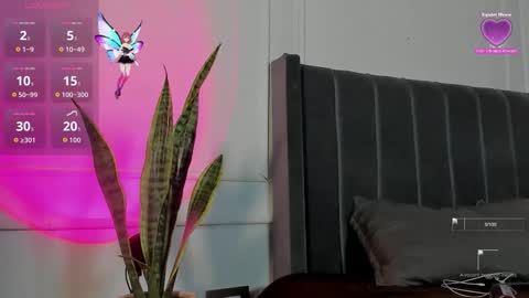 Snapshot of ice_princess__ chatting on 09.29.25 Crystall online show from 09.29.25