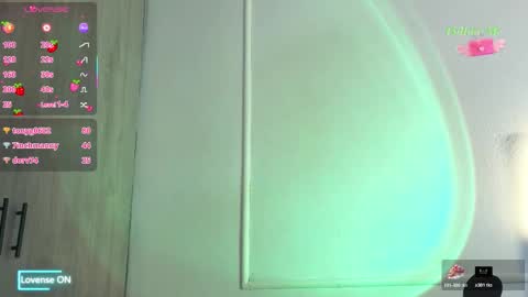 Snapshot of ice_princess__ chatting on 11.07.25 Crystall online show from 11.07.25