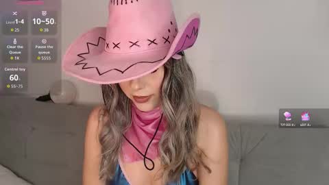 Snapshot of ice_y_abigail chatting on 09.24.25 ice_y_abigail online show from 09.24.25