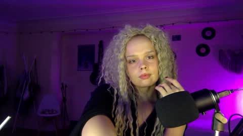 Nina online show from 01.15.26