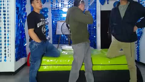 THOMAS AND DAMIAND online show from 01.19.25