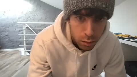 icyninesix online show from 12.17.24