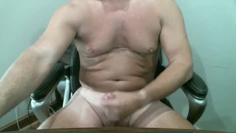 Snapshot of icyou222 chatting on 10.01.25 ICU2 online show from 10.01.25