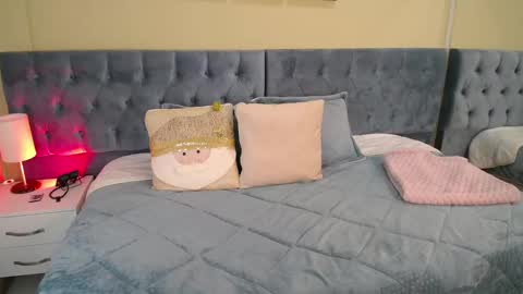 Icy online show from 12.23.24