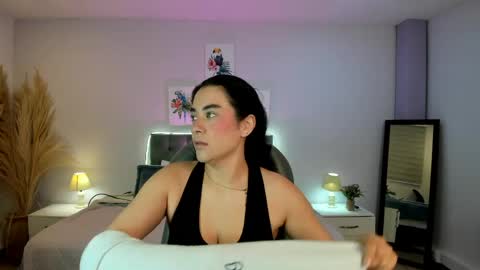 Snapshot of icysweetcam chatting on 04.23.26 Icy online show from 04.23.26