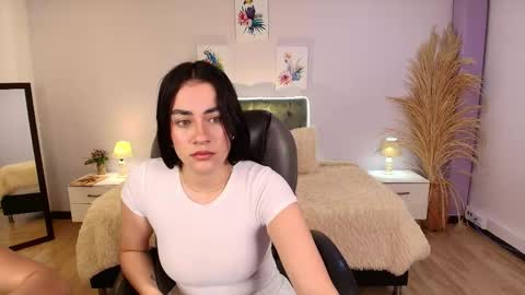 Snapshot of icysweetcam chatting on 04.30.26 Icy online show from 04.30.26