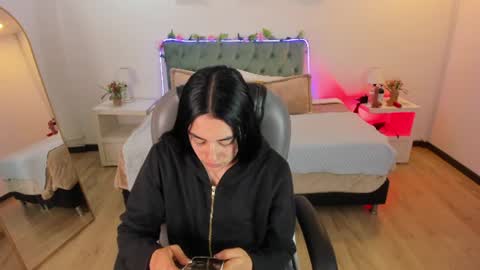 Icy online show from 07.17.26
