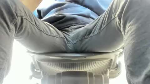 idfunguy2023 online show from 11.02.25