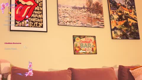 Little Flower online show from 02.05.25