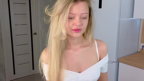 Snapshot of ifiwasyourgf chatting on 12.20.24 Lisa online show from 12.20.24