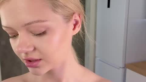 Snapshot of ifiwasyourgf chatting on 03.04.25 Lisa online show from 03.04.25