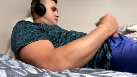 Snapshot of ignacio188902 chatting on 09.19.25 Jerkingoff online show from 09.19.25