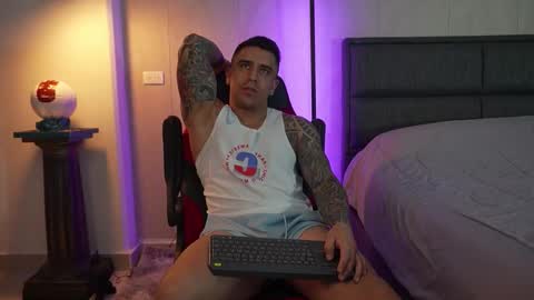 Snapshot of igor_scott chatting on 10.01.25 Igor scott online show from 10.01.25