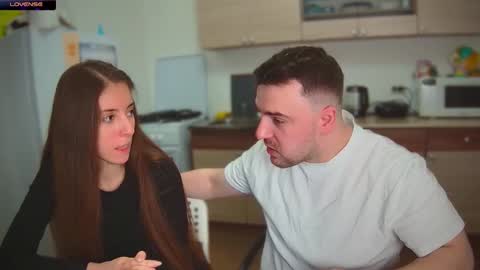 Snapshot of ihavepaws33 chatting on 12.13.24 Julia and Mira online show from 12.13.24