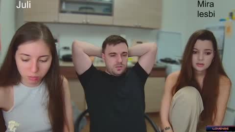 Snapshot of ihavepaws33 chatting on 12.21.24 Julia and Mira online show from 12.21.24