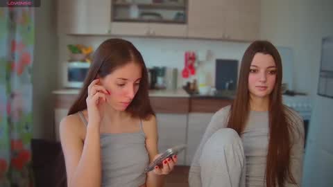 Snapshot of ihavepaws33 chatting on 02.23.25 Julia and Mira online show from 02.23.25