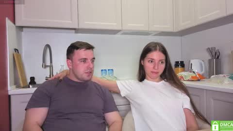 Snapshot of ihavepaws33 chatting on 09.10.25 Julia and Mira online show from 09.10.25