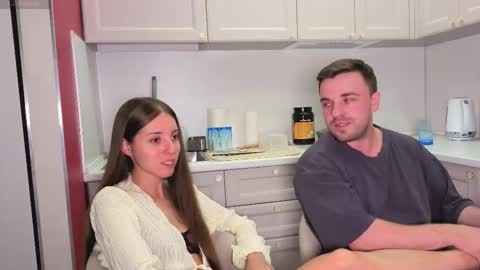 Snapshot of ihavepaws33 chatting on 09.13.25 Julia and Mira online show from 09.13.25