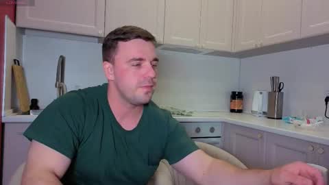 Snapshot of ihavepaws33 chatting on 09.16.25 Julia and Mira online show from 09.16.25