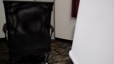 ihktqjtwzczh online show from 04.19.26