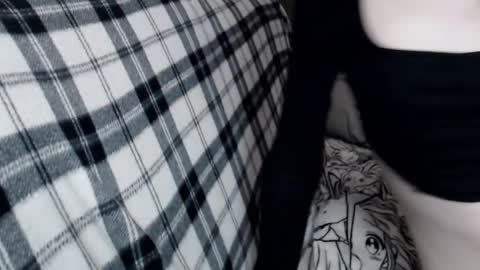 iiiiiiis online show from 10.17.25