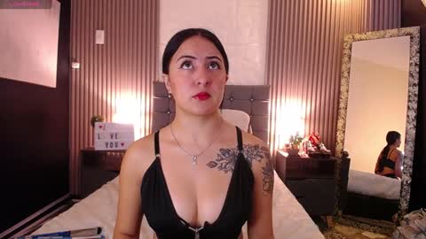 Snapshot of iisabella_smith_ chatting on 12.02.24 Isa online show from 12.02.24