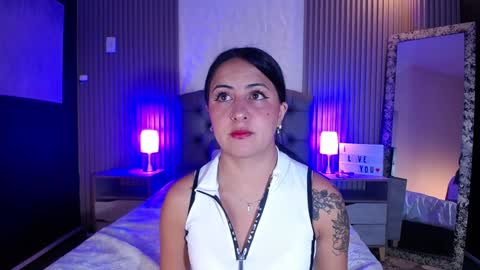 Snapshot of iisabella_smith_ chatting on 01.09.25 Isa online show from 01.09.25