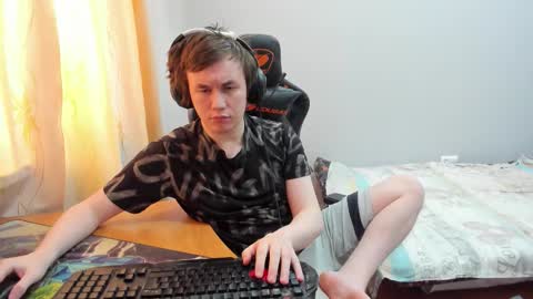 Snapshot of iliaskrislove chatting on 02.06.26 iliaskris online show from 02.06.26