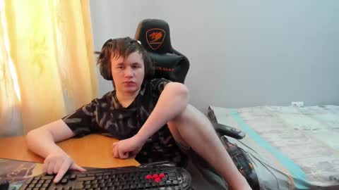 Snapshot of iliaskrislove chatting on 03.15.26 iliaskris online show from 03.15.26