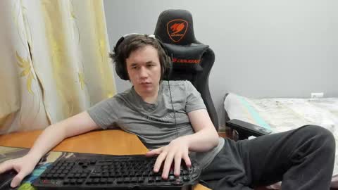 Snapshot of iliaskrislove chatting on 03.20.26 iliaskris online show from 03.20.26