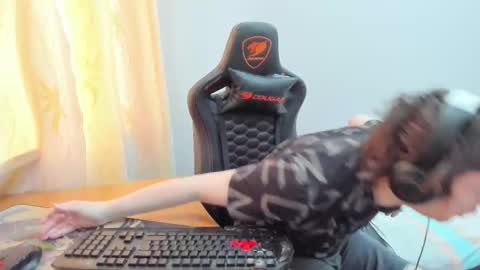 Snapshot of iliaskrislove chatting on 03.25.26 iliaskris online show from 03.25.26