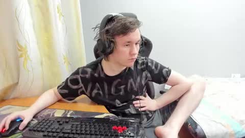 Snapshot of iliaskrislove chatting on 03.25.26 iliaskris online show from 03.25.26