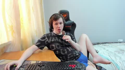 Snapshot of iliaskrislove chatting on 04.05.26 iliaskris online show from 04.05.26