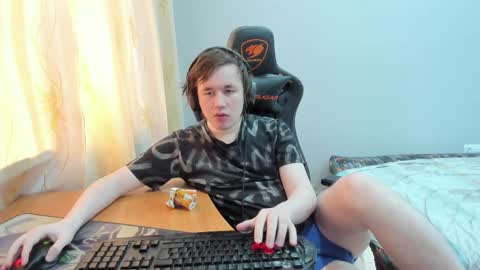 Snapshot of iliaskrislove chatting on 04.07.26 iliaskris online show from 04.07.26