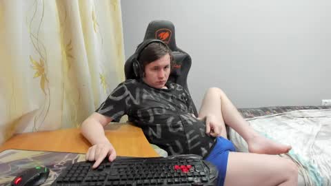 Snapshot of iliaskrislove chatting on 04.08.26 iliaskris online show from 04.08.26