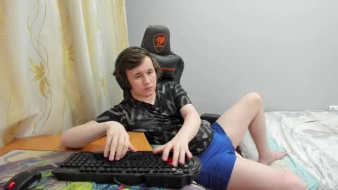 Snapshot of iliaskrislove chatting on 04.09.26 iliaskris online show from 04.09.26