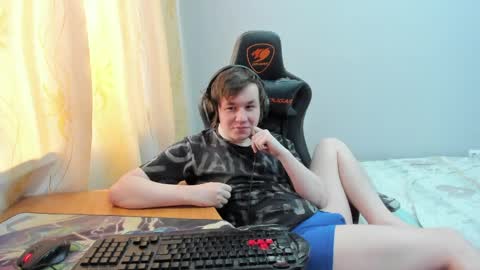 Snapshot of iliaskrislove chatting on 04.10.26 iliaskris online show from 04.10.26