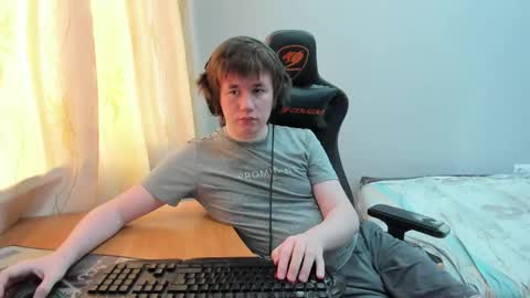 Snapshot of iliaskrislove chatting on 04.13.26 iliaskris online show from 04.13.26