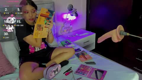 Snapshot of iliy_ chatting on 02.08.25 ILY online show from 02.08.25